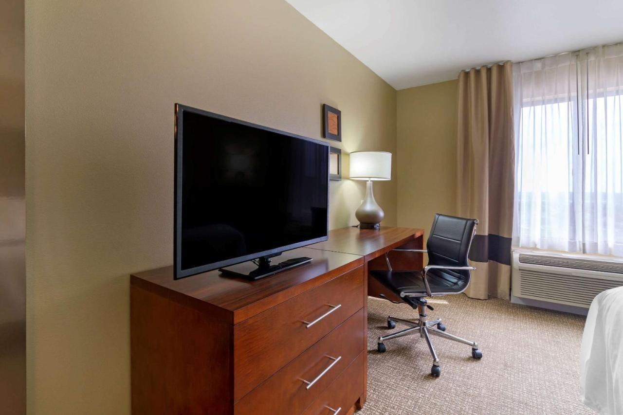 Comfort Inn & Suites Mandan - Bismarck Экстерьер фото
