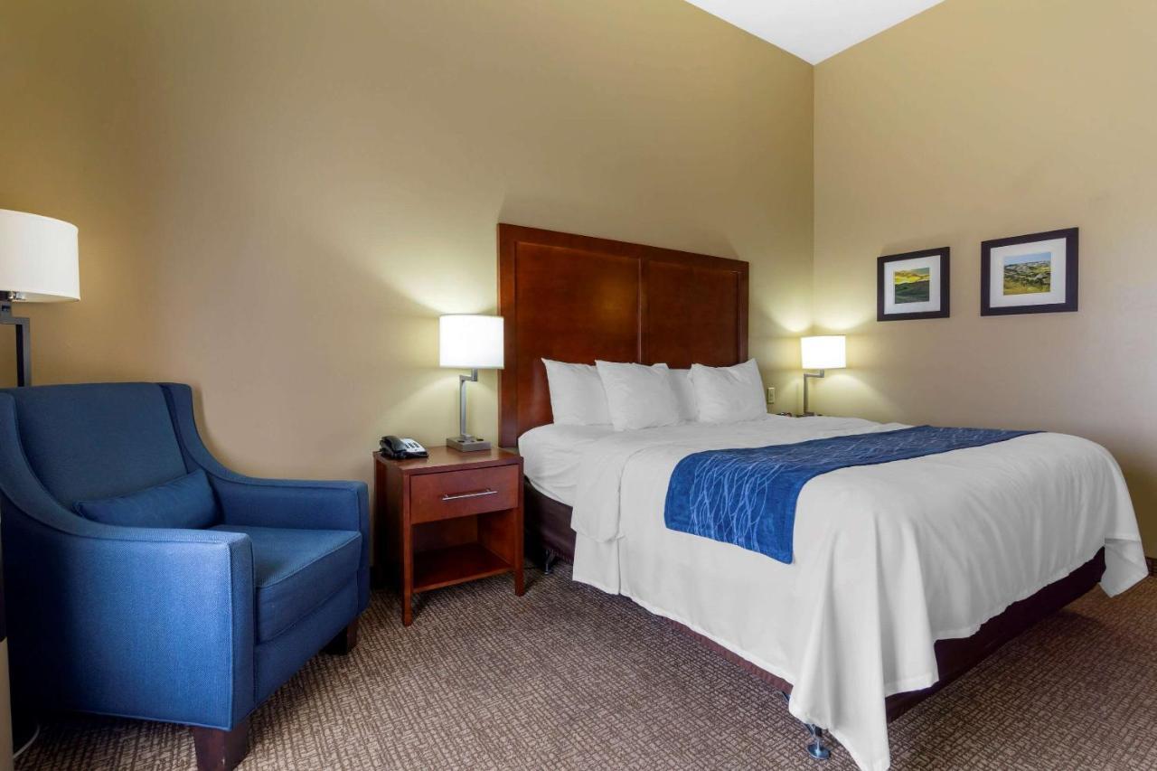 Comfort Inn & Suites Mandan - Bismarck Экстерьер фото
