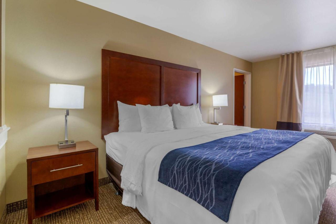 Comfort Inn & Suites Mandan - Bismarck Экстерьер фото