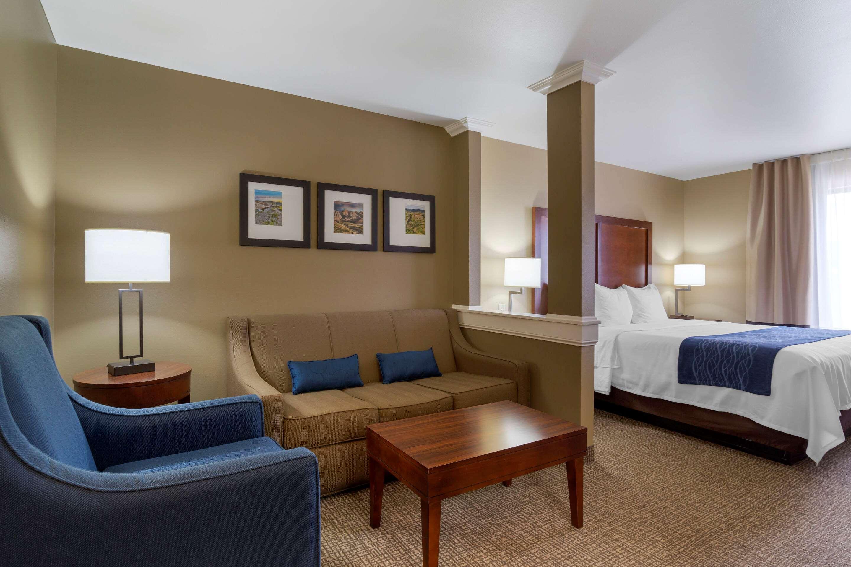 Comfort Inn & Suites Mandan - Bismarck Экстерьер фото