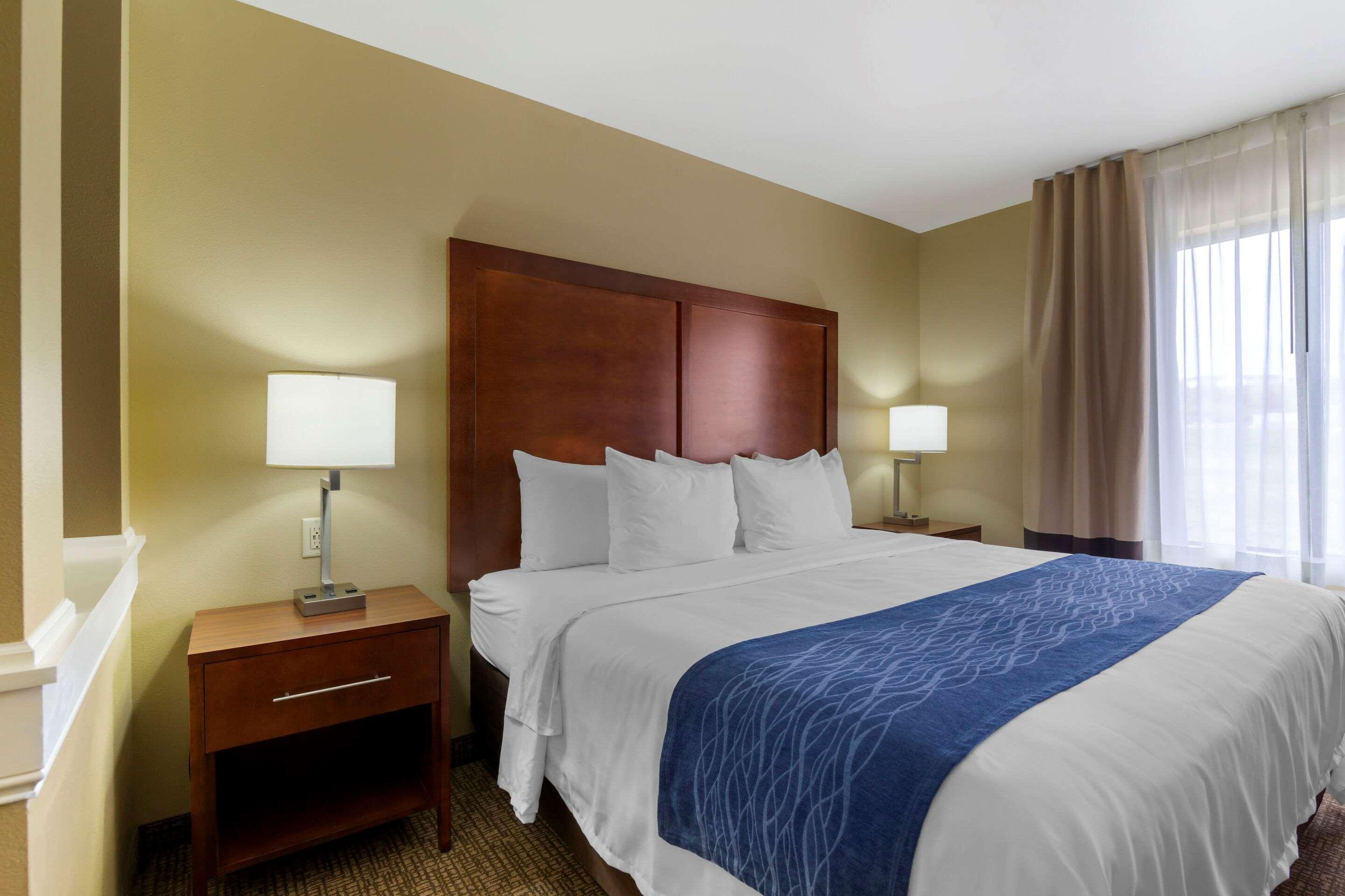 Comfort Inn & Suites Mandan - Bismarck Экстерьер фото