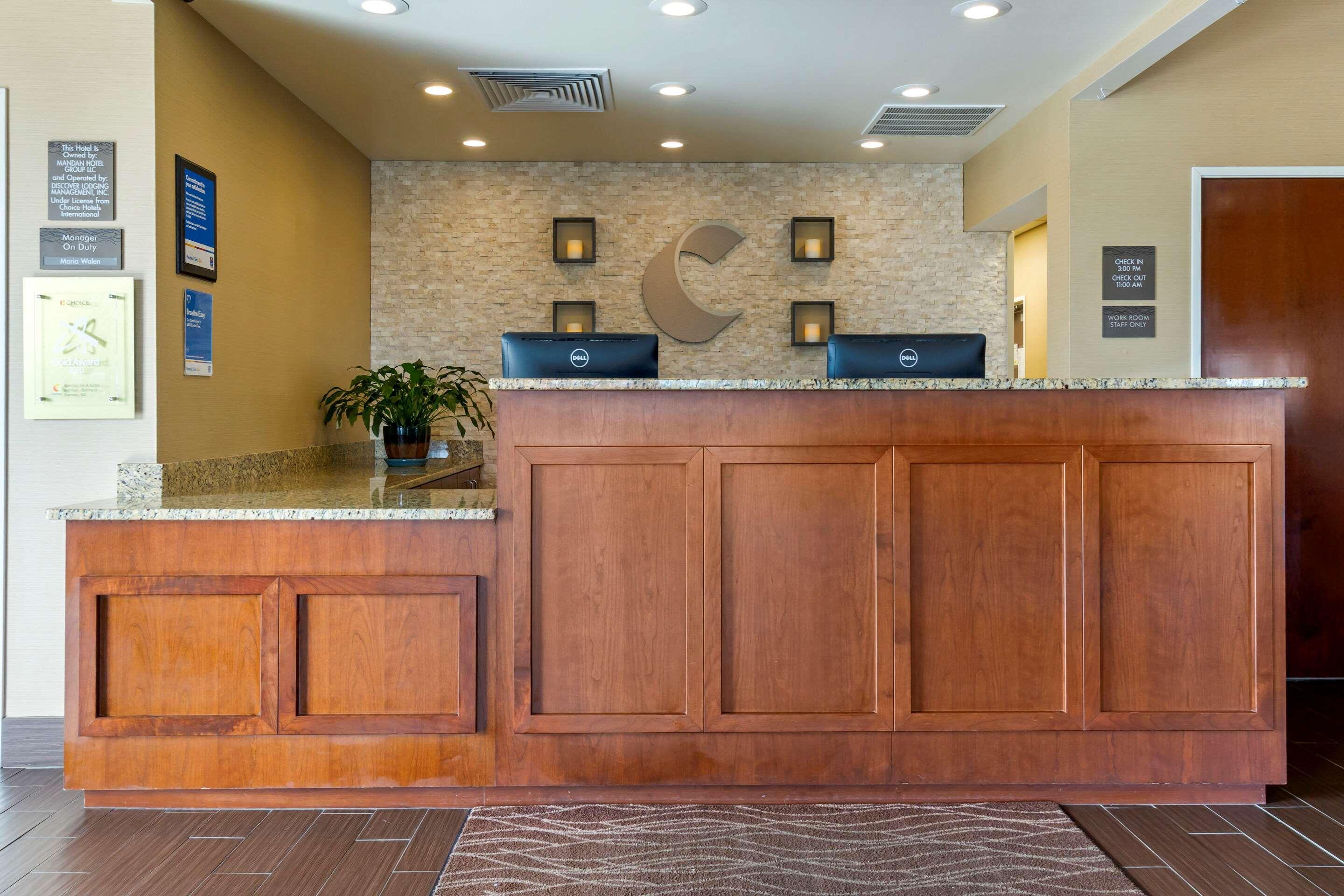 Comfort Inn & Suites Mandan - Bismarck Экстерьер фото