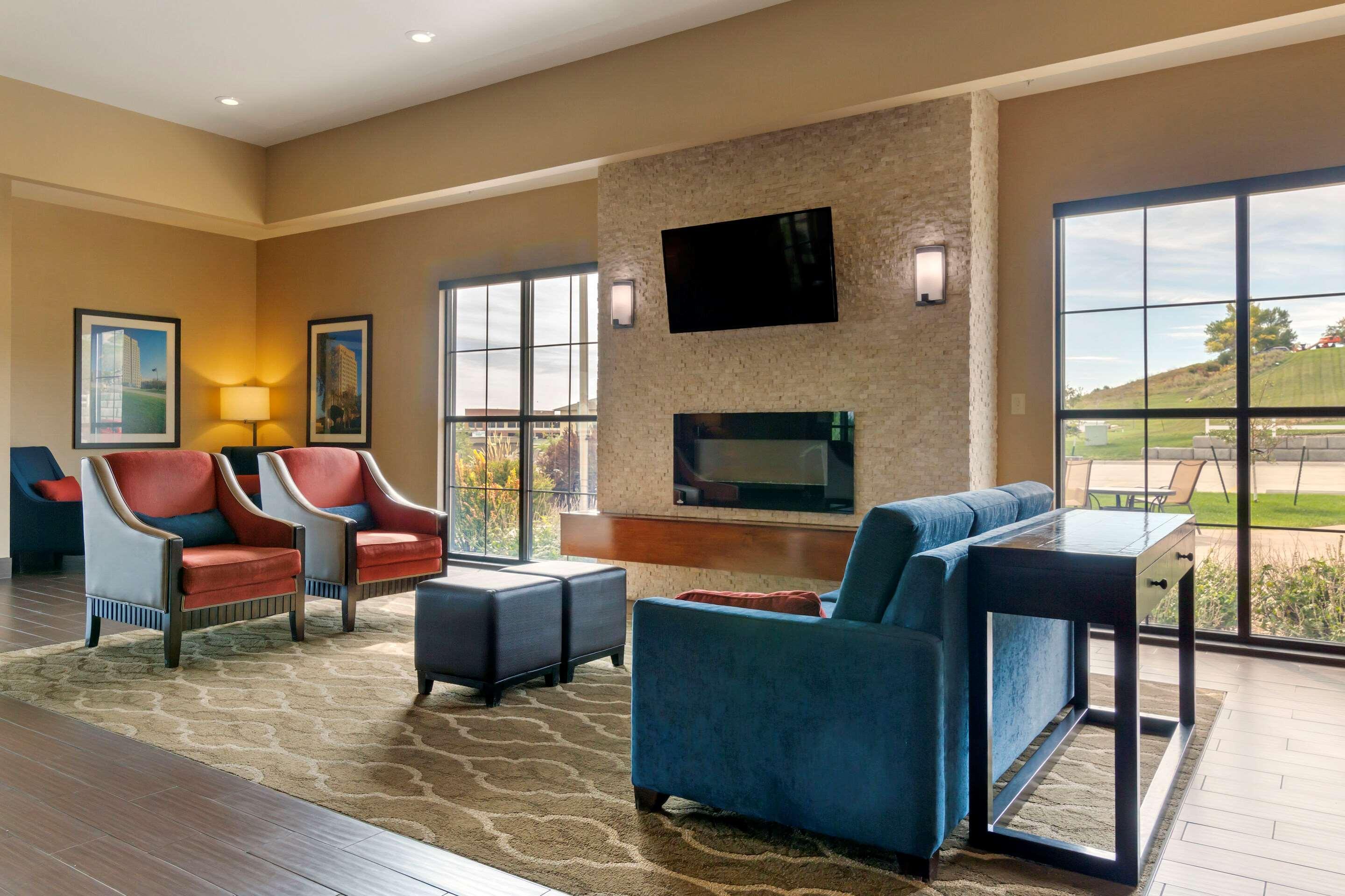 Comfort Inn & Suites Mandan - Bismarck Экстерьер фото