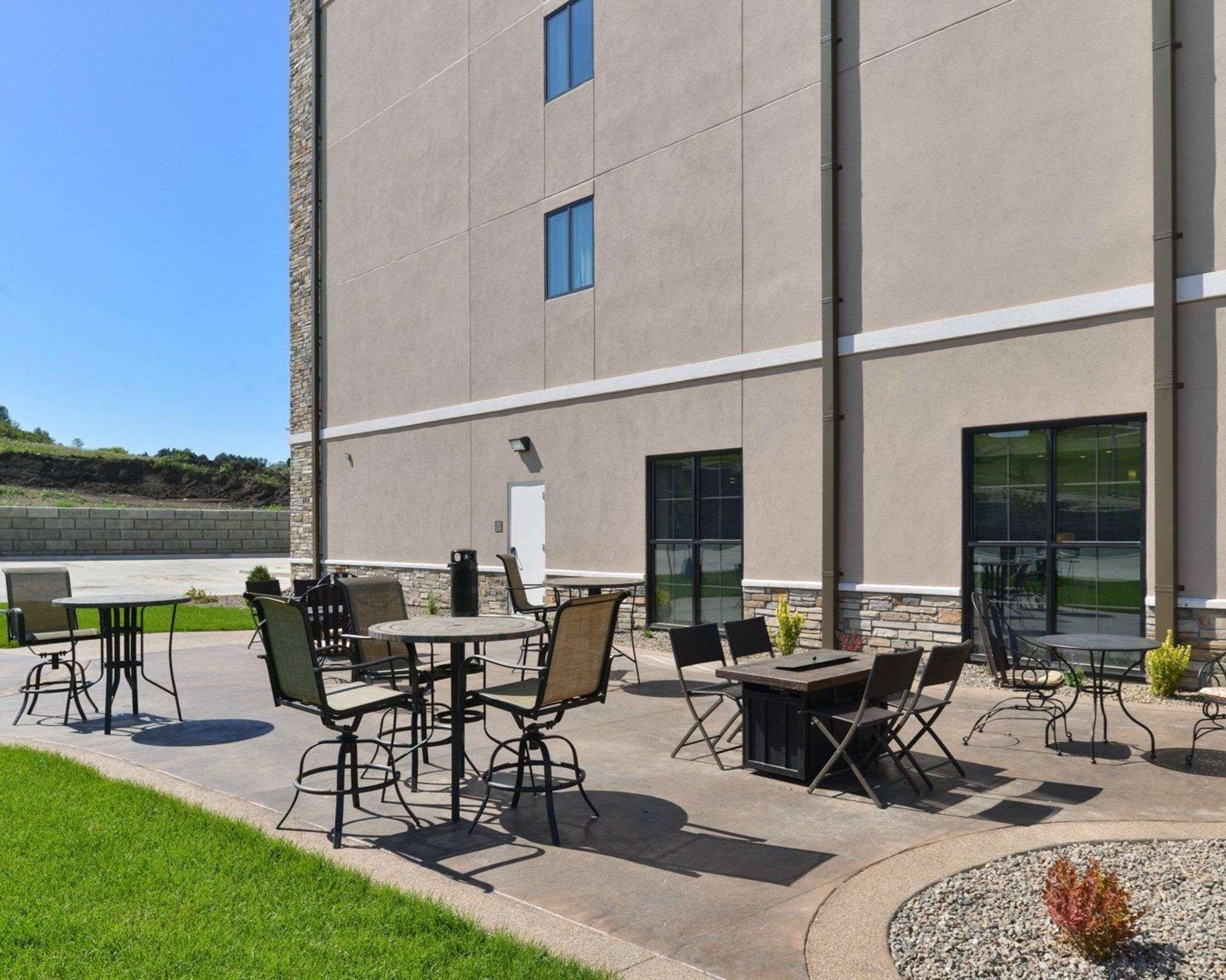 Comfort Inn & Suites Mandan - Bismarck Экстерьер фото