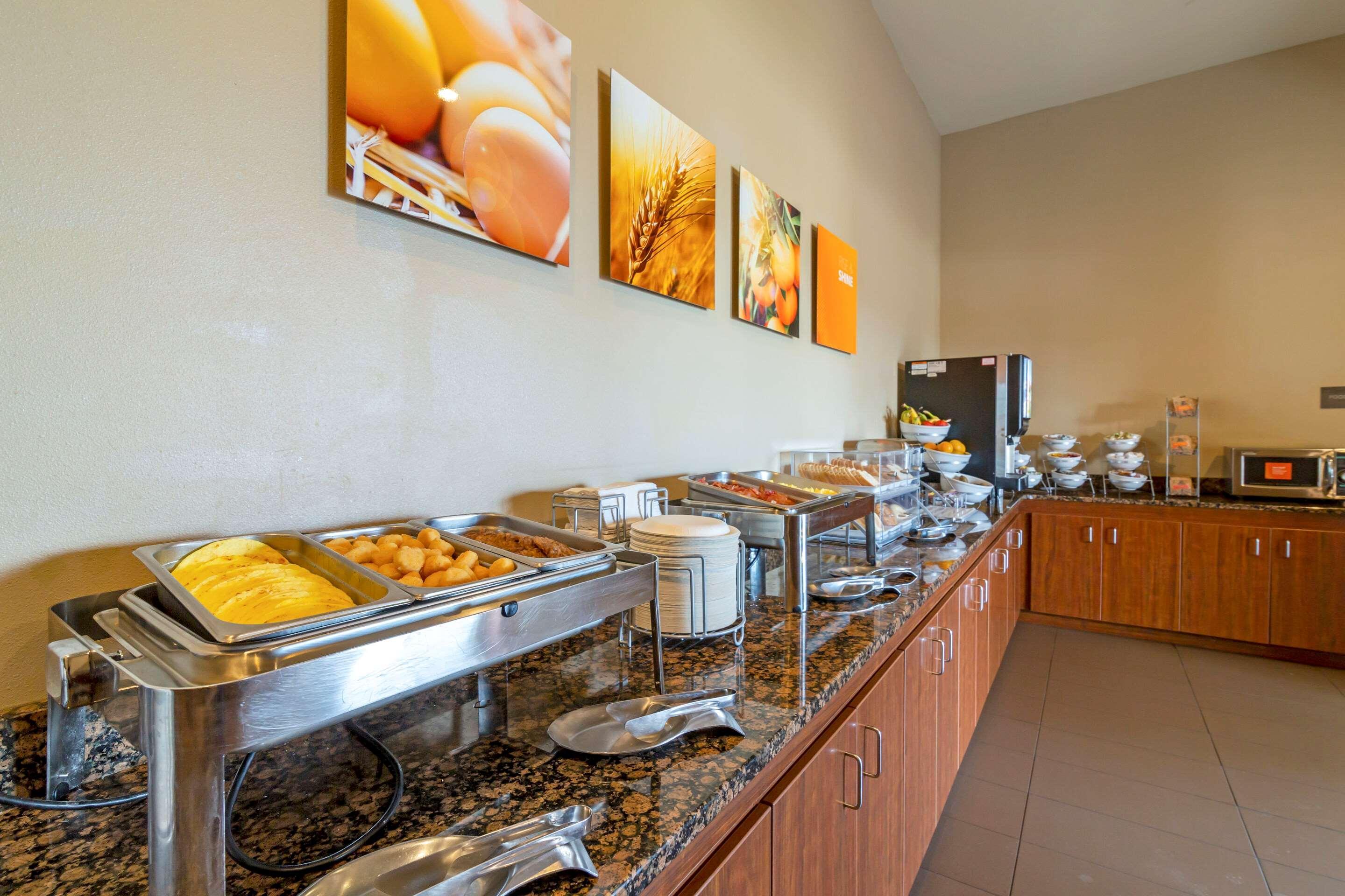 Comfort Inn & Suites Mandan - Bismarck Экстерьер фото