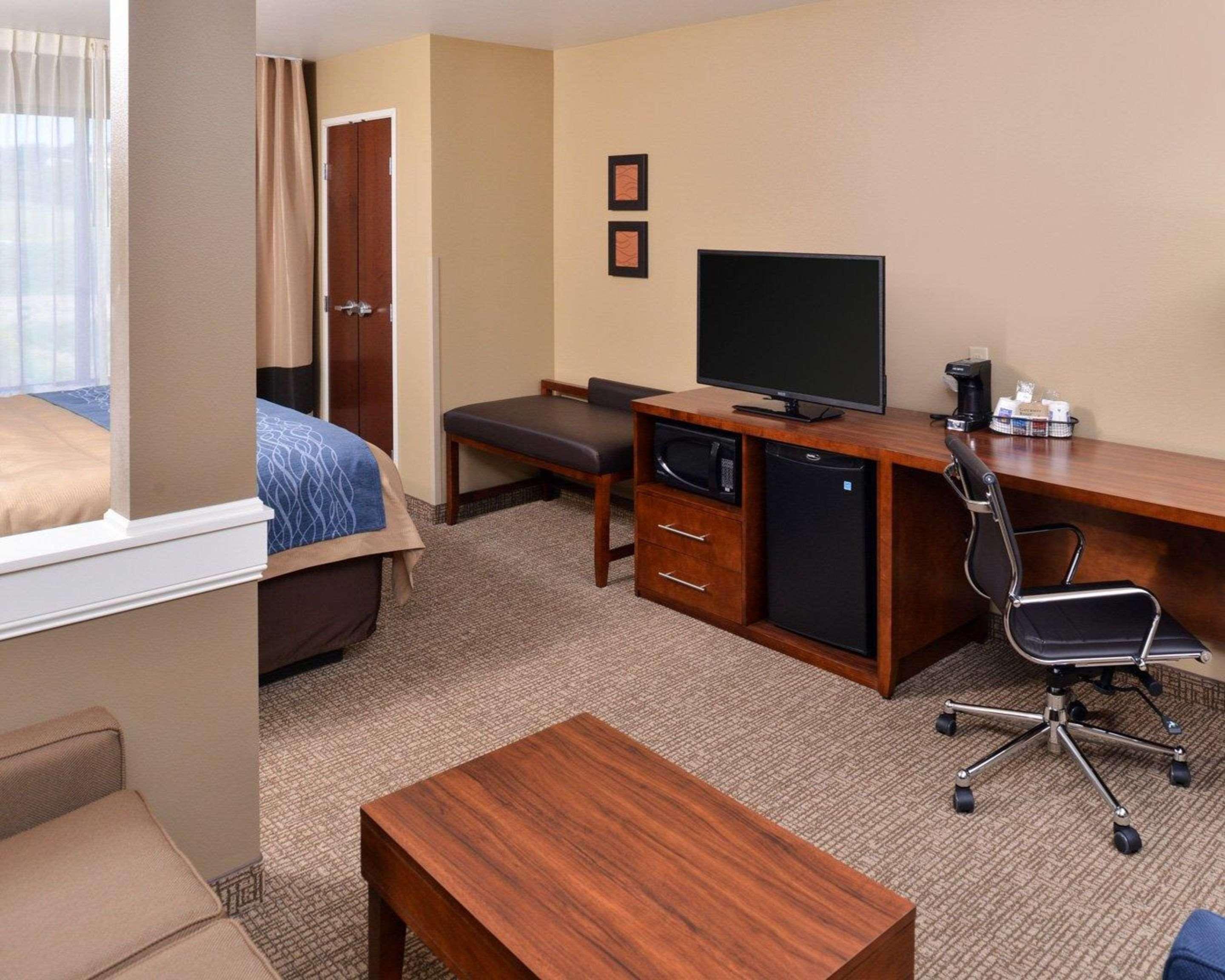 Comfort Inn & Suites Mandan - Bismarck Экстерьер фото