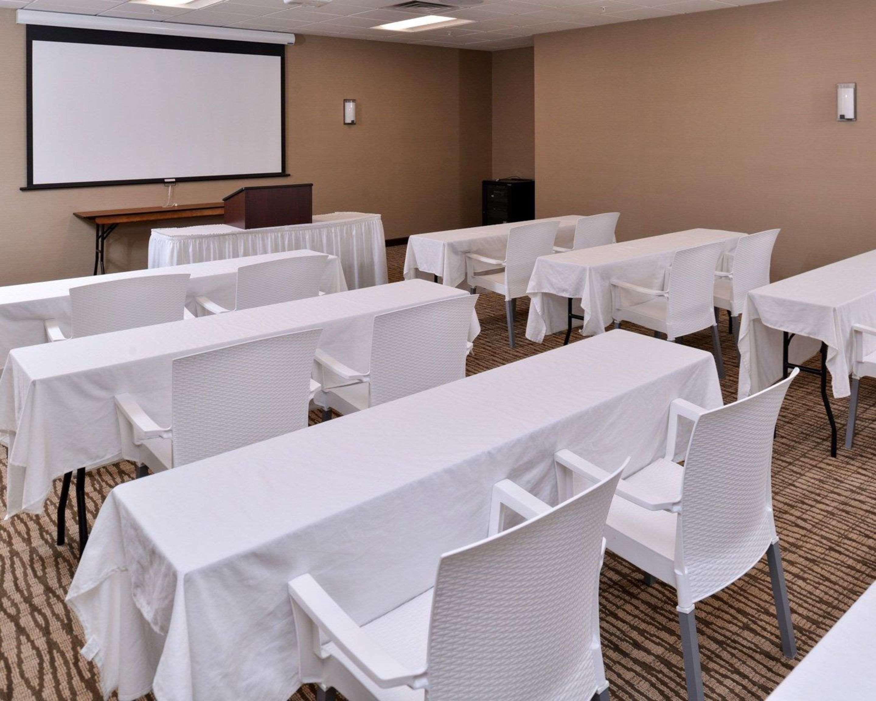 Comfort Inn & Suites Mandan - Bismarck Экстерьер фото