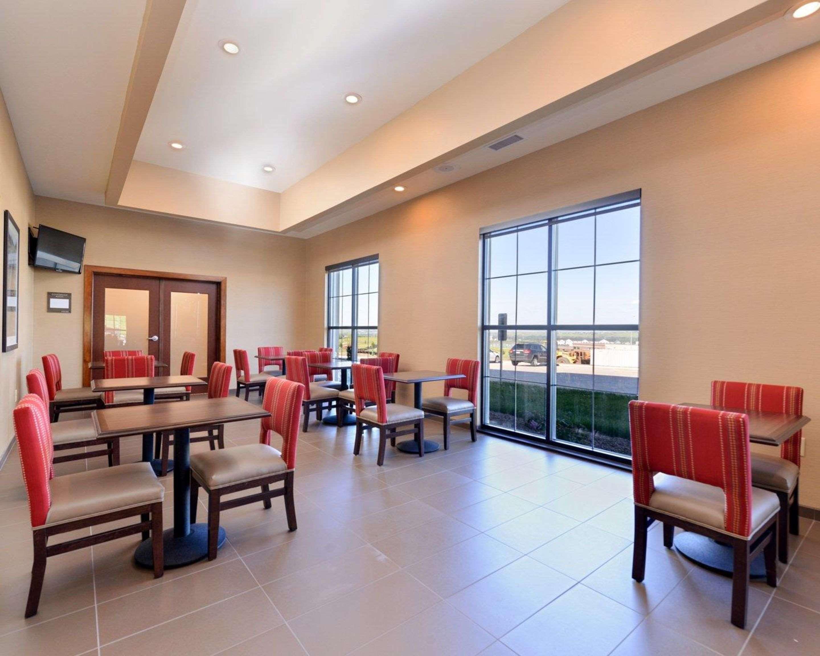 Comfort Inn & Suites Mandan - Bismarck Экстерьер фото